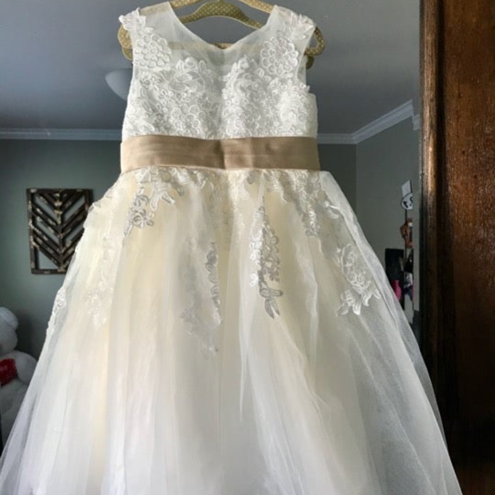 A-Line Knee-length Flower Girl Dress